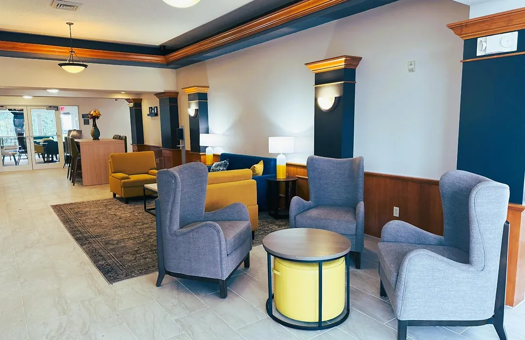 Comfort Inn & Suites Sheboygan I-43-1