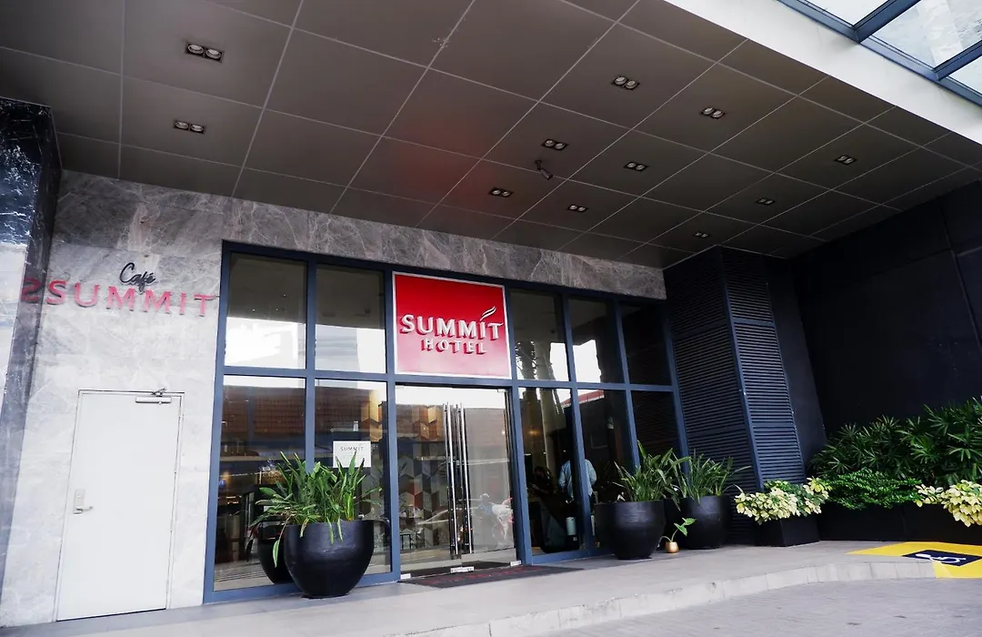 Summit Hotel Greenhills-1