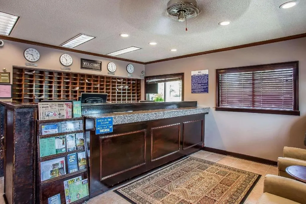 Suburban Studios Charlotte-Ballantyne-1