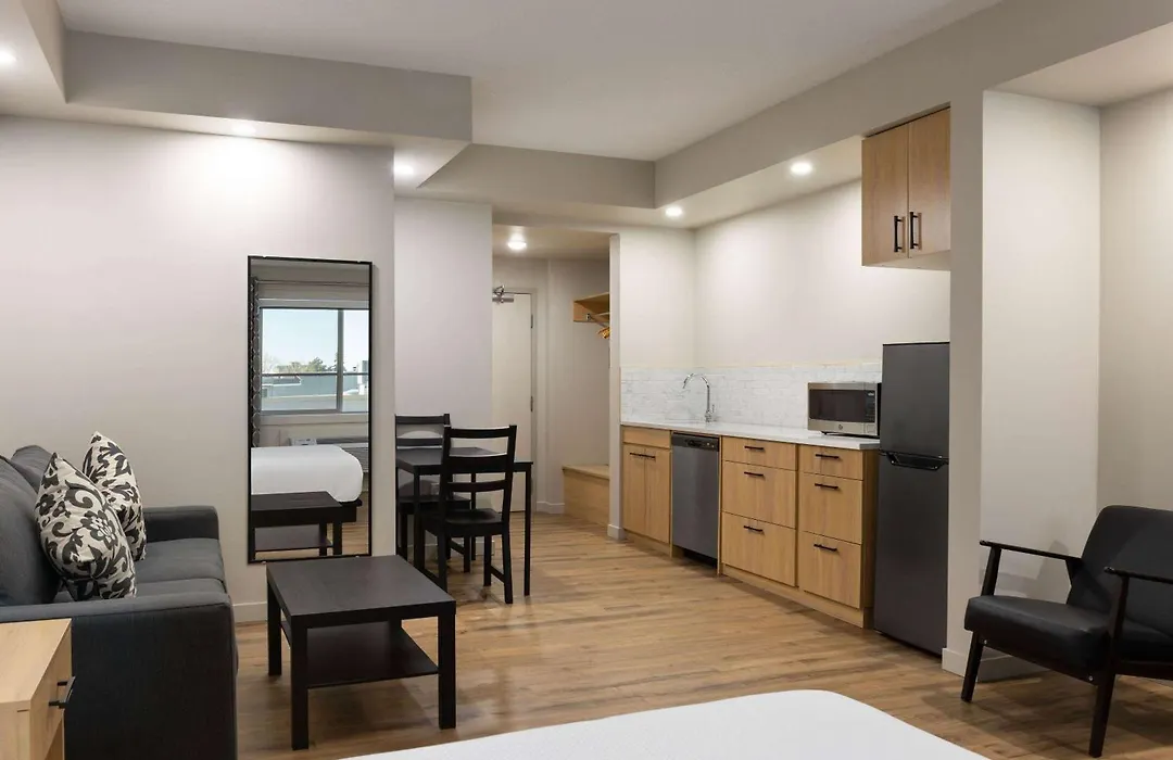 Baymont By Wyndham West Edmonton-1
