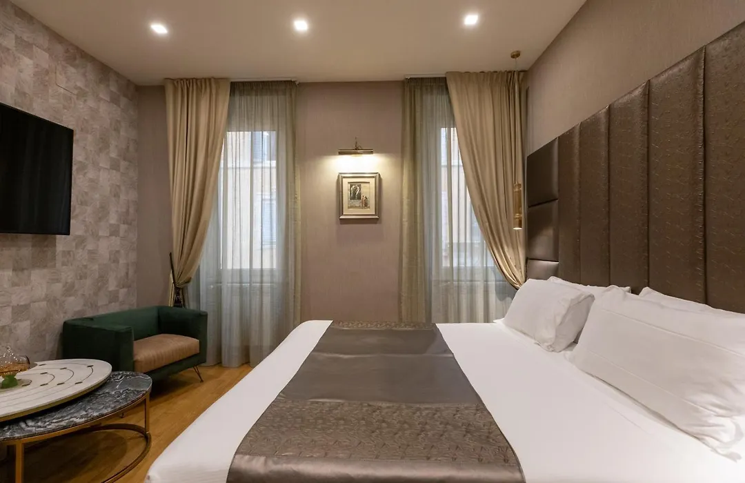Helmirage Frattina Suite-1