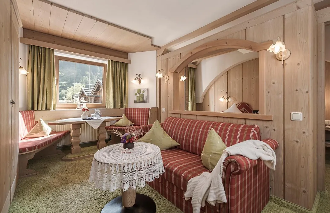 Apparthotel "Landhaus Veronika"-1