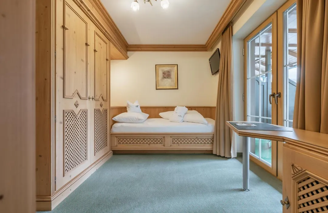 Wohlfühlhotel KERSCHDORFER - B&B - ADULTS ONLY-1