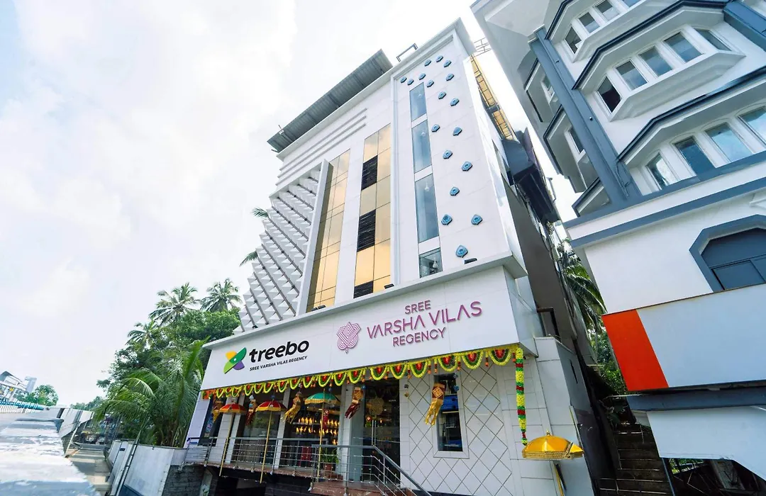 Treebo Sree Varshavilas Regency, 500 Mtrs From Guruvayoor Temple-1