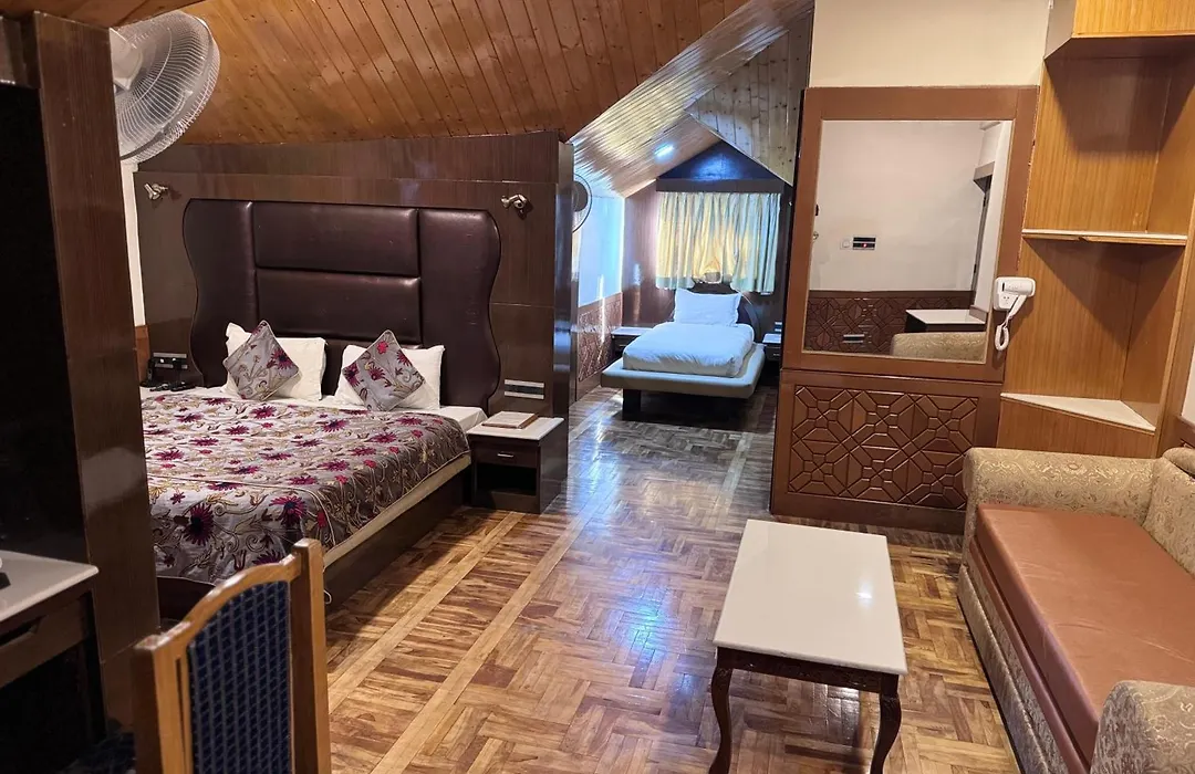 Opera Inn-1