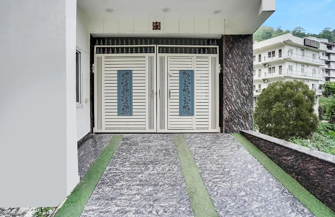 Super Townhouse Tapovan-1