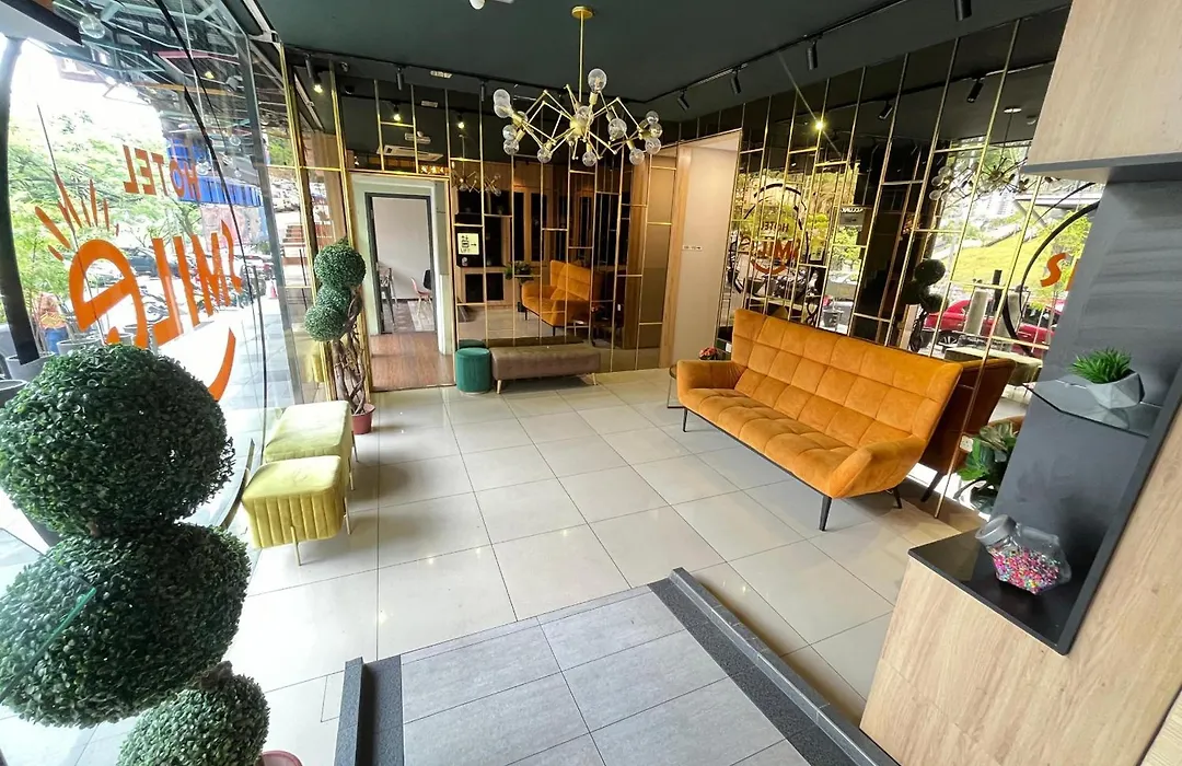 Smile Hotel Wangsa Maju-1