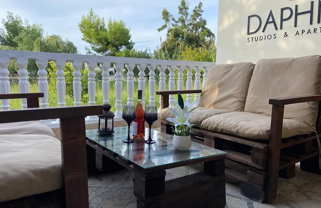 Daphne Studios-1