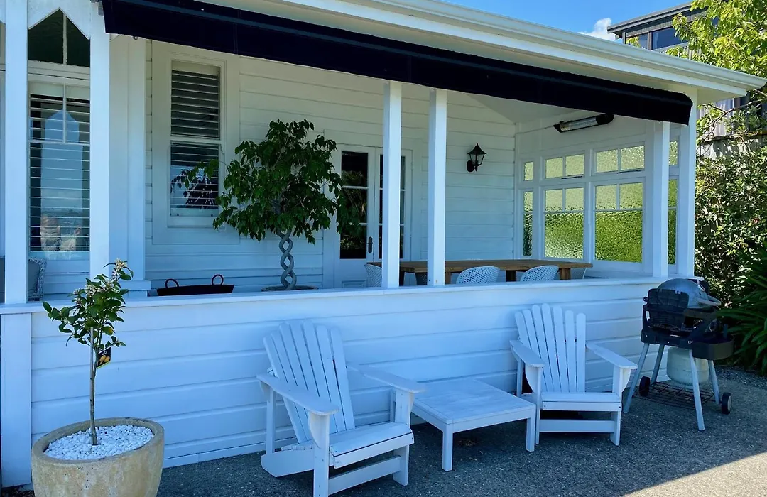 Villa Victoria - Waterfront Nelson-1