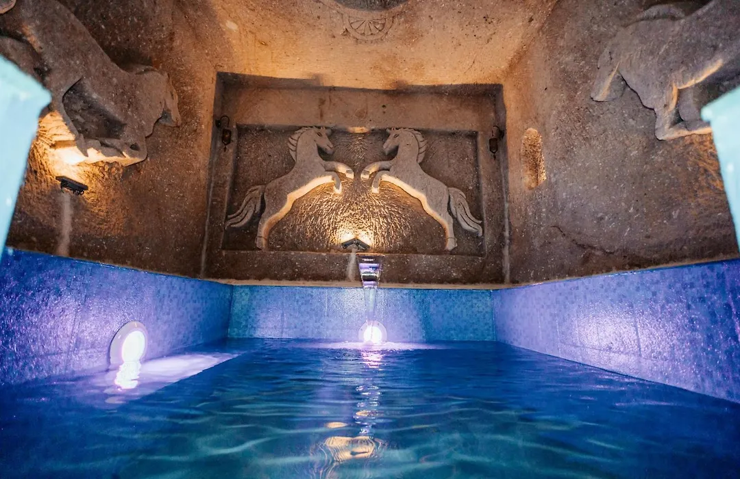 Vanessa Cave House-1