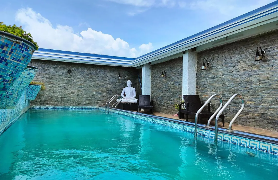 Sagar Kanya Inn - Where Every Sea-Facing Room Offers A Breathtaking View, Luxurious Swims In Our Pool, Delectable Dining At Our Restaurant, And Seamless Comfort With Modern Amenities Like Elevators-1