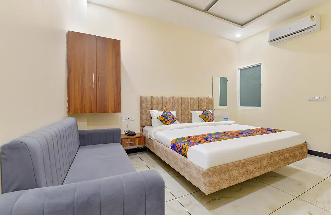 Fabhotel Shree Vrindavan-1