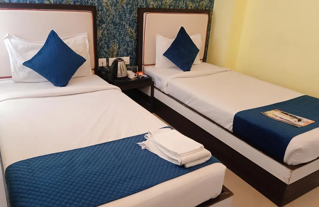 Hotel Janki International 3 Km From Kashi Vishwanath Temple Free Pickup From Railway Station-1