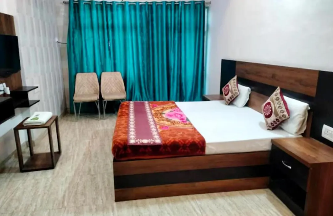 The Nirmala Palace - Ayodhya - Near-Ram-Janmabhoomi-And-Ayodhya-Ram-Mandir-With-Parking-And-Restaurant-Facilities - Best Hotel In Ayodhya-1