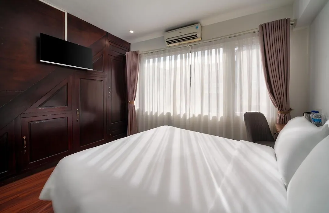 Charlie House Hanoi-1