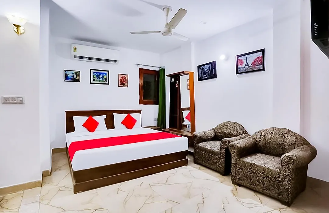Hauz Khas Villa - Near Fort-1