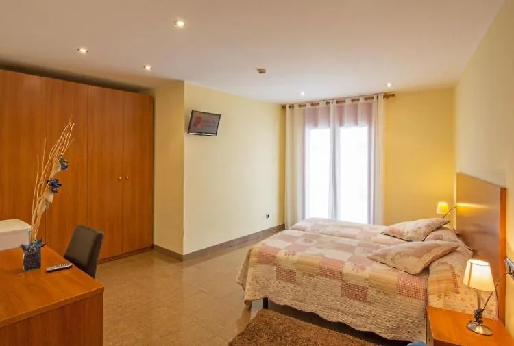 Hostal La Tina-1