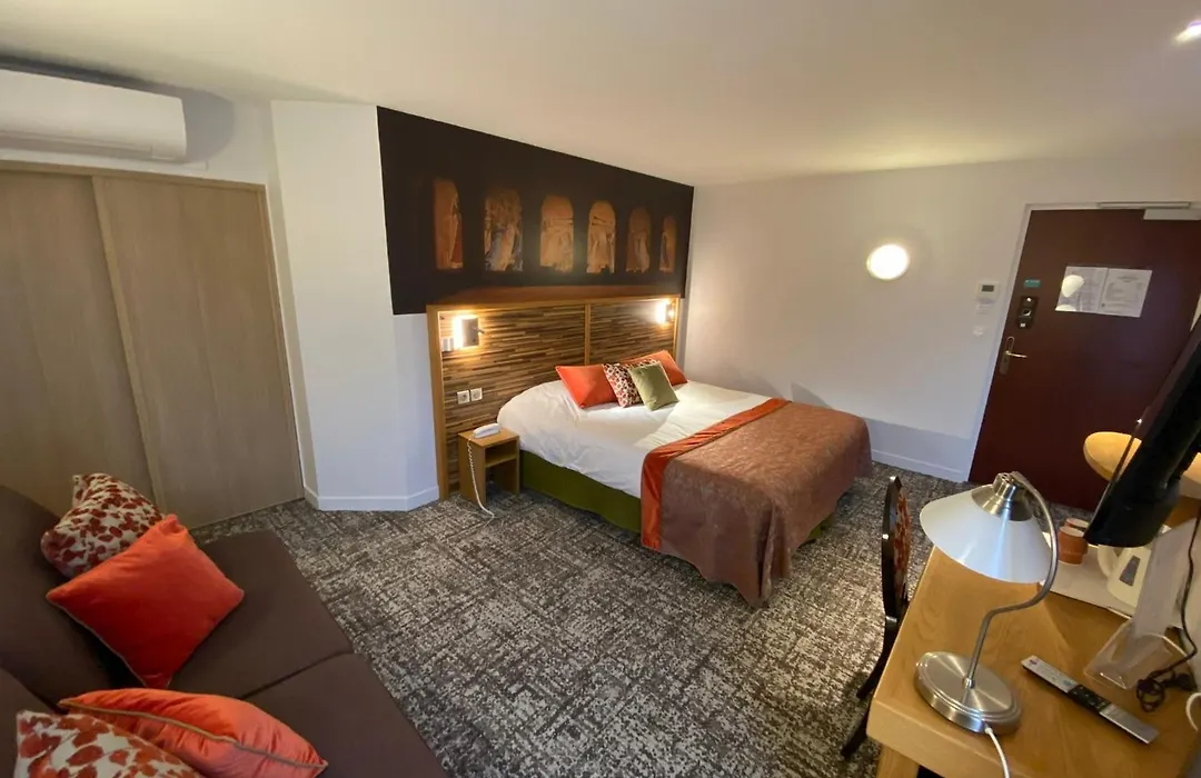 Logis - Le Christina-1