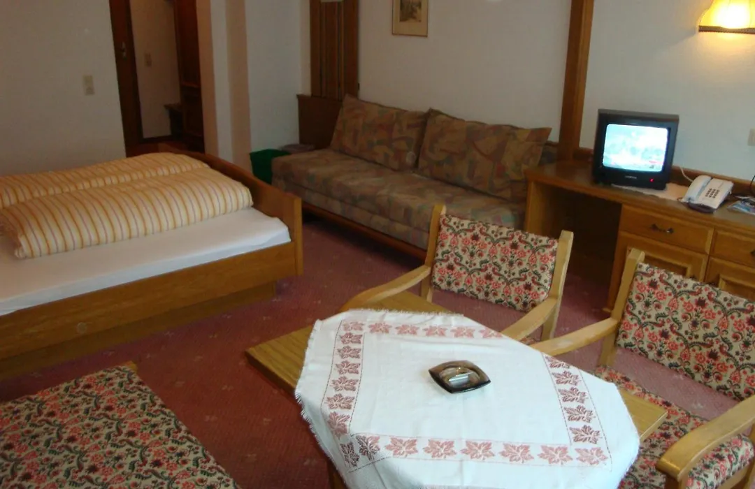 Hotel Garni Val-Sinestra-1