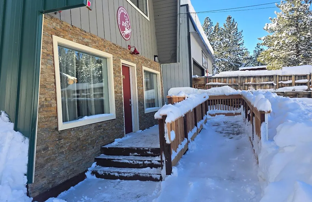 Cinnamon Bear Inn-1