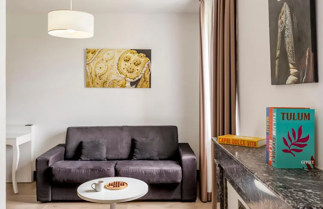 Appart'City Collection Nimes Arenes-1
