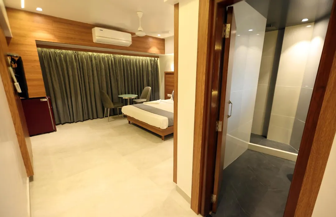 Host Inn International Marol-1