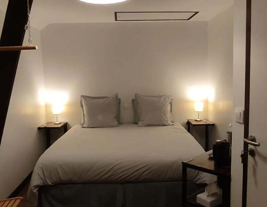 Le Petit Moulin Rouge, B&B, Sdb En-Suite, Parking Prive Gratuit-1