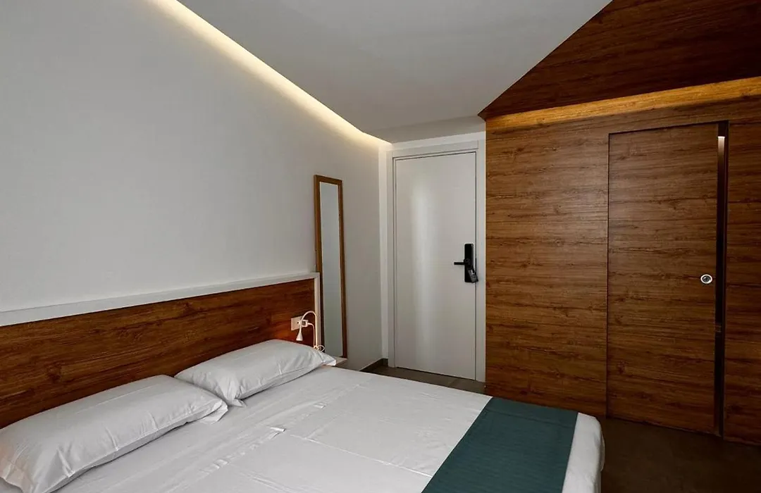 Space Tower Rooms-1