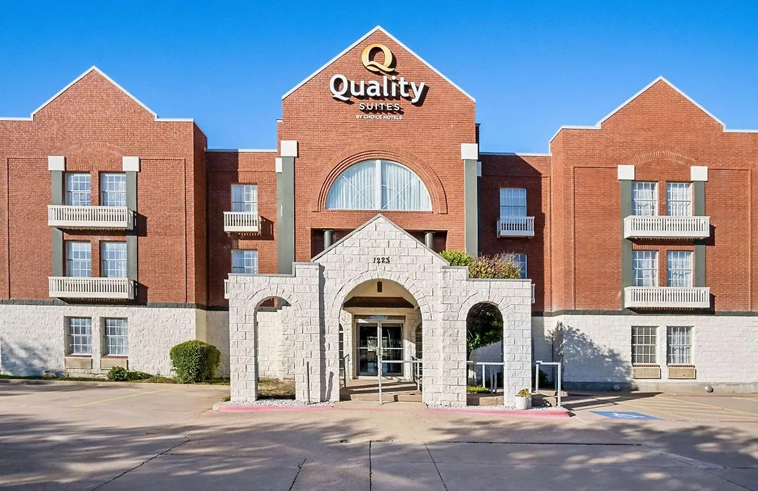 Quality Suites Irving-Las Colinas-1