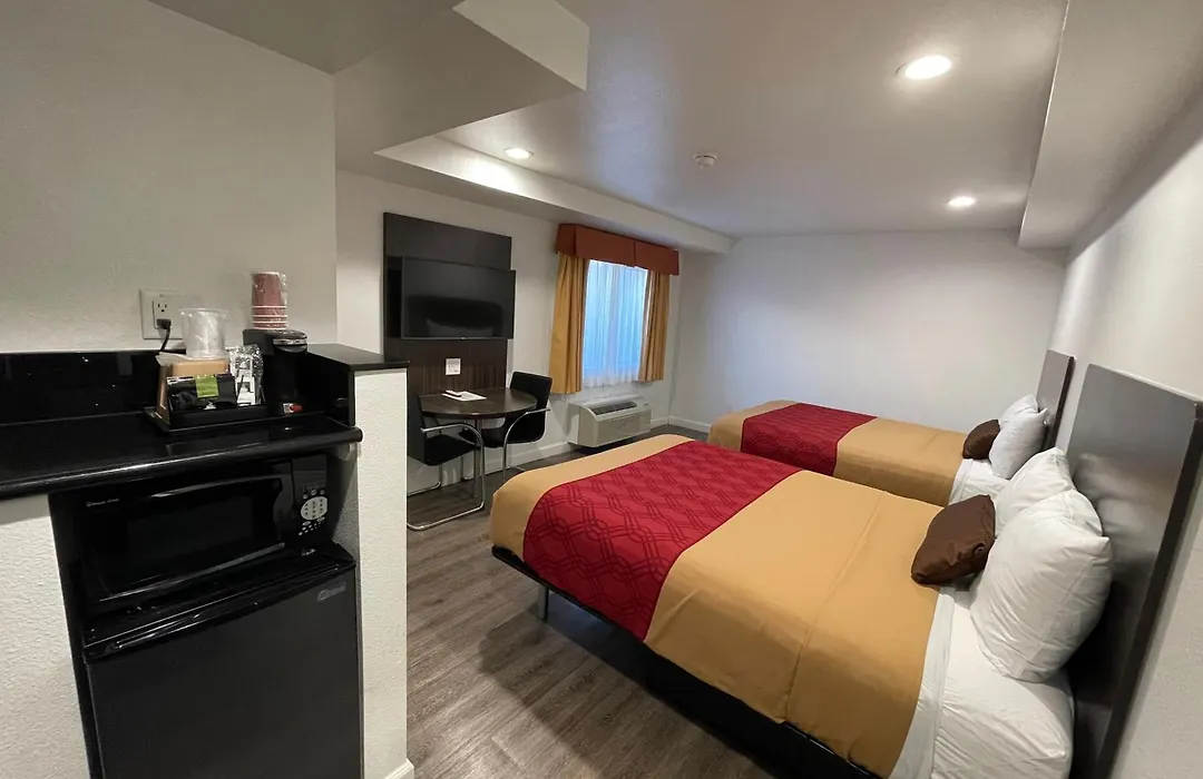 Claremont Lodge-1