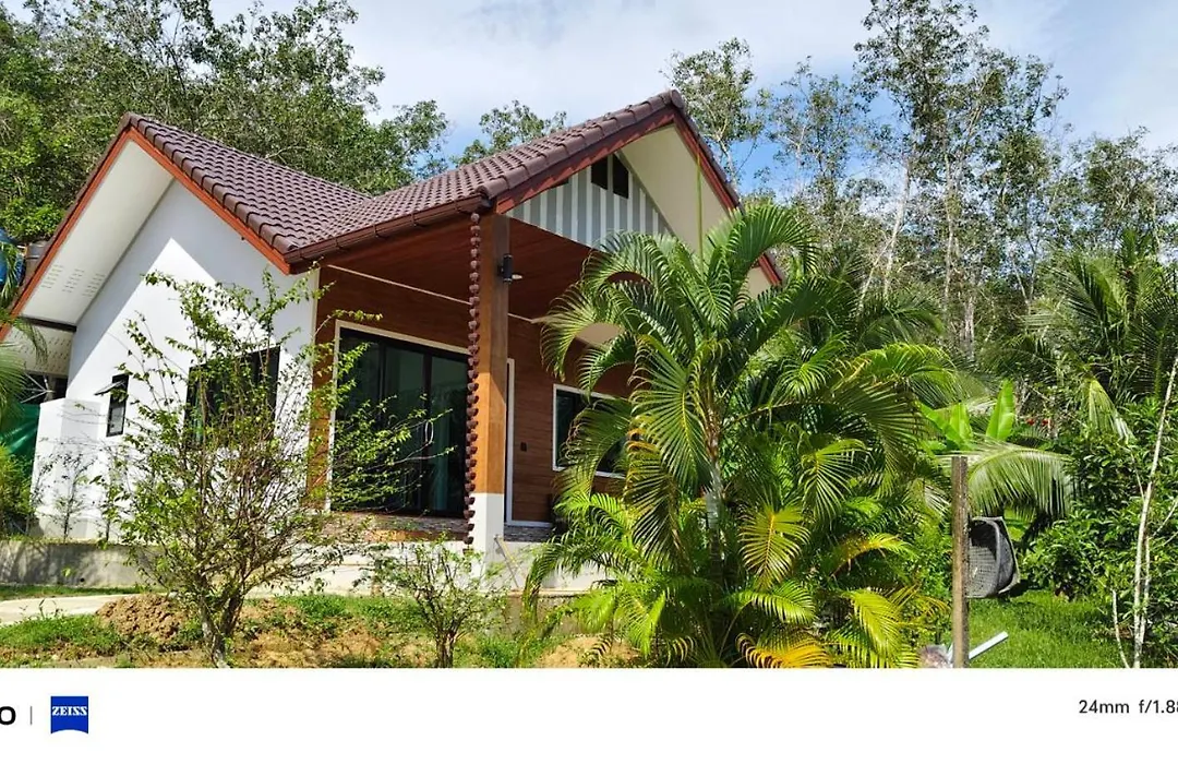 Mookies Bungalows-1