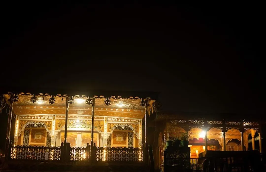 Young Bombay Premium Heritage Houseboat-1