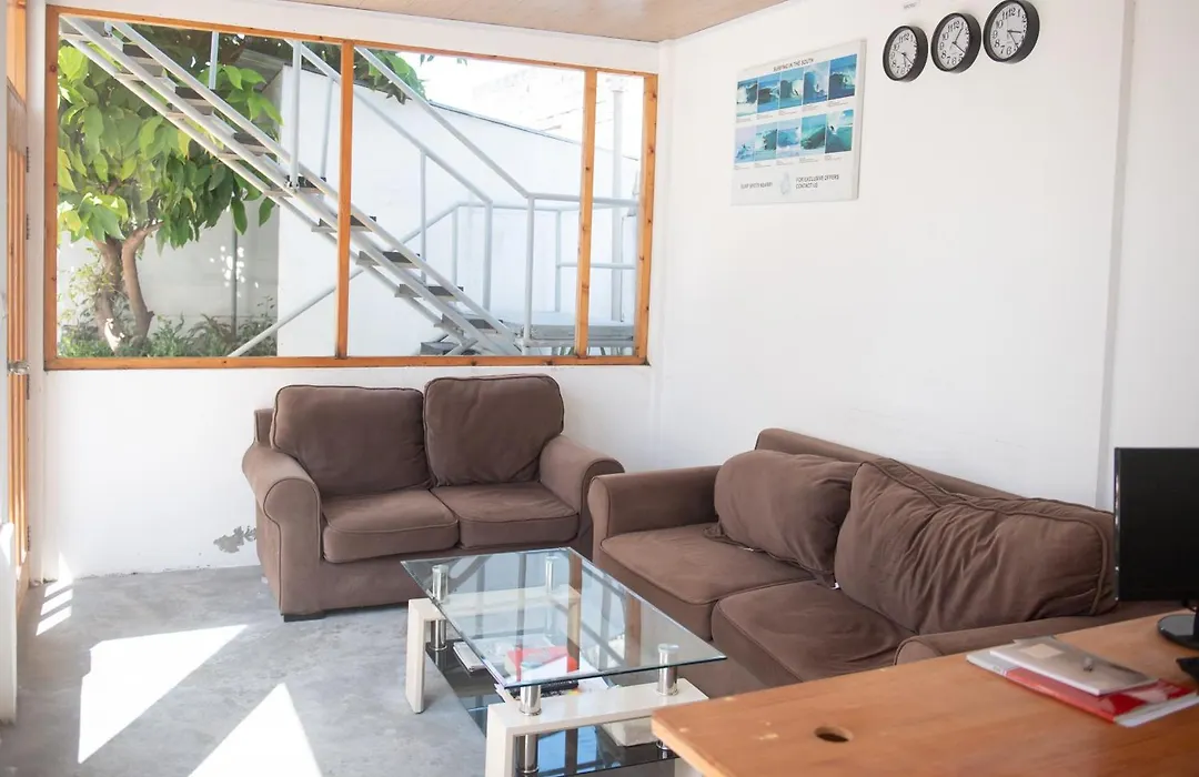 Avanti Surf & Stay-1