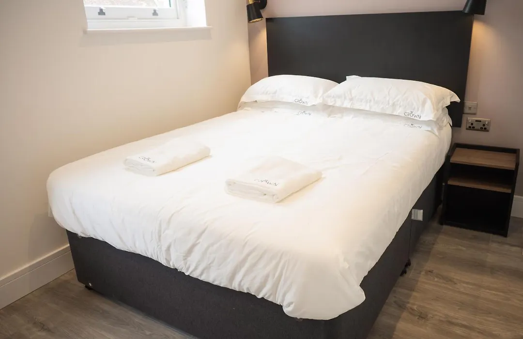 Crown Hotel-1