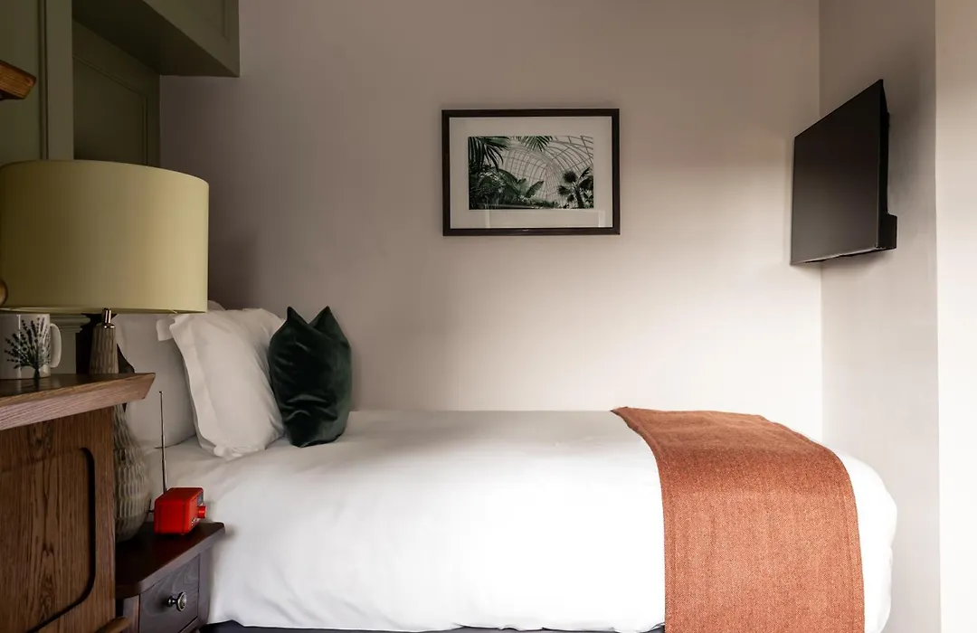 Coach & Horses Hotel-1