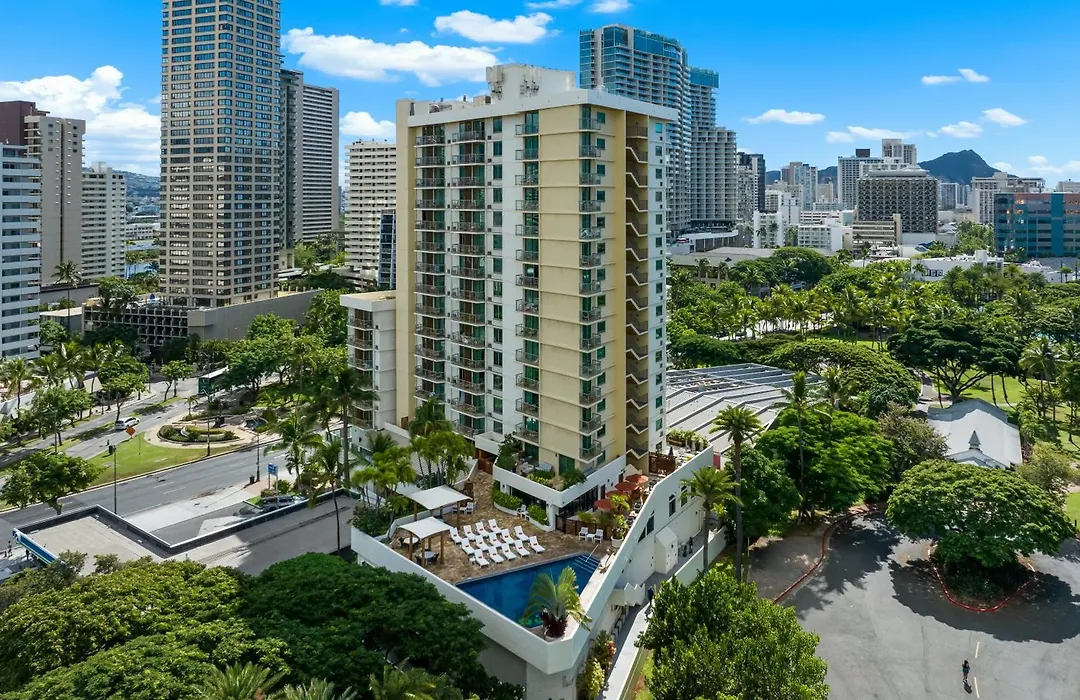 Luana Waikiki Hotel & Suites-1