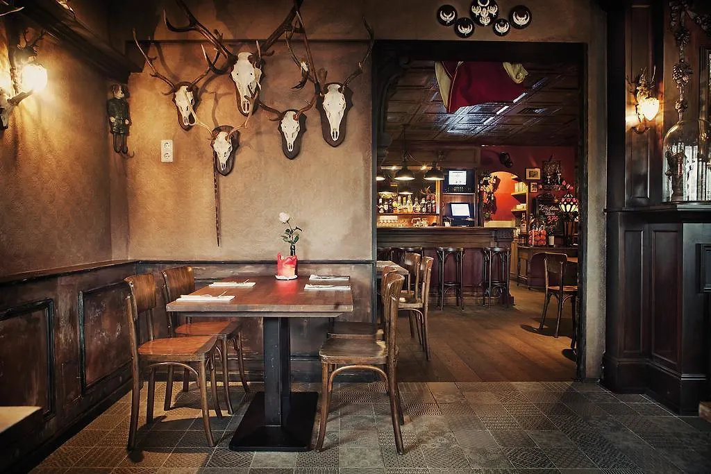Hotel Loco-1