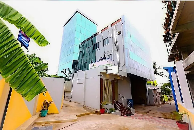 Hotel Titanium Tower-1