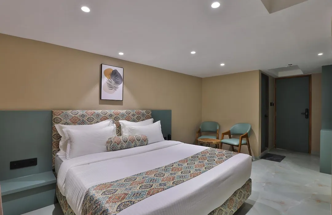 Hotel Serenity-1