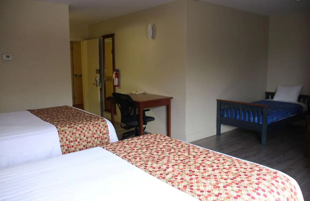 Super 8 By Wyndham Campbellton Nb-1