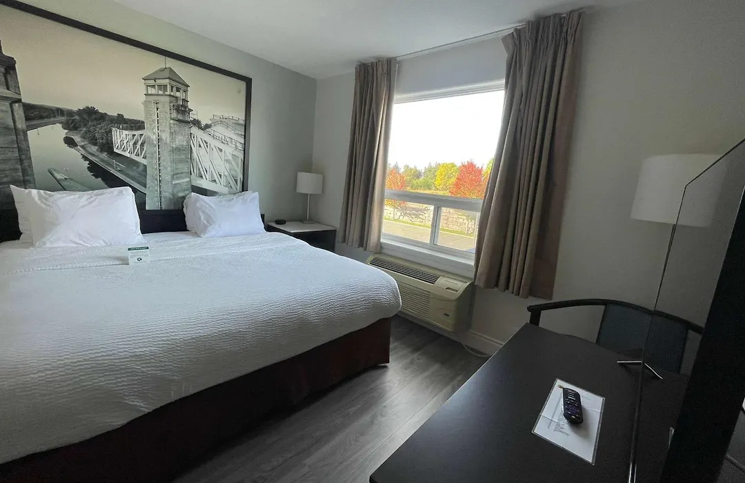 Super 8 By Wyndham Peterborough-1