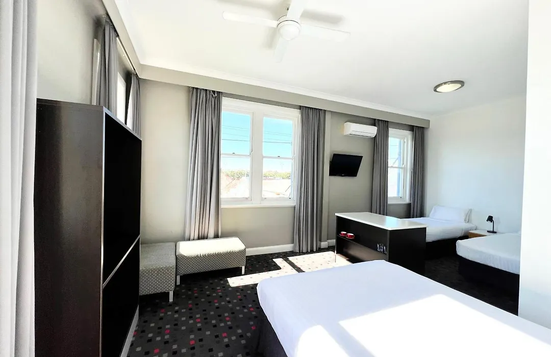 The Sunnyside Tavern, Broadmeadow-1