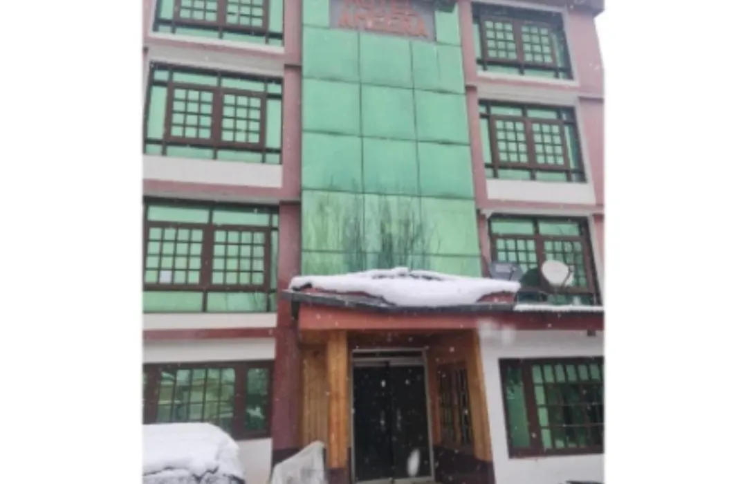 Hotel Ameera , Munawara Abad, Srinagar-1