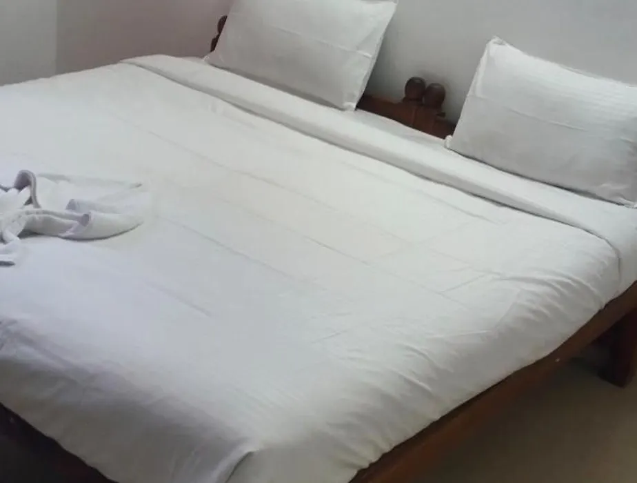 Black Heaven Beach Guest House-1