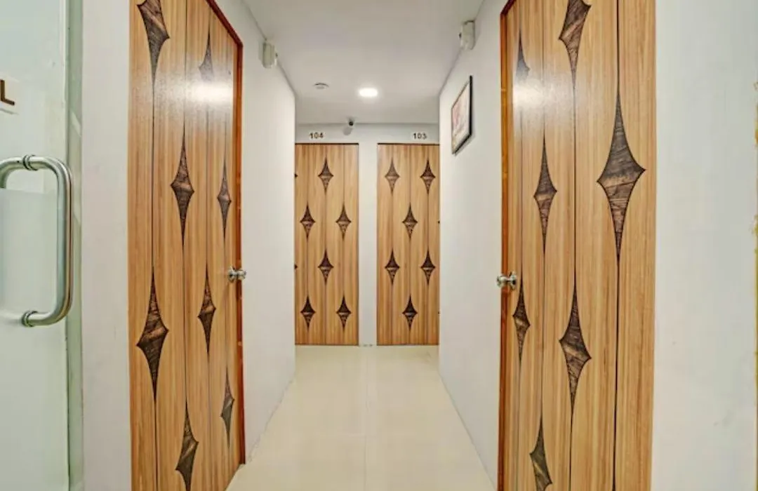 Hotel Welcome, Vip Road Vesu-1