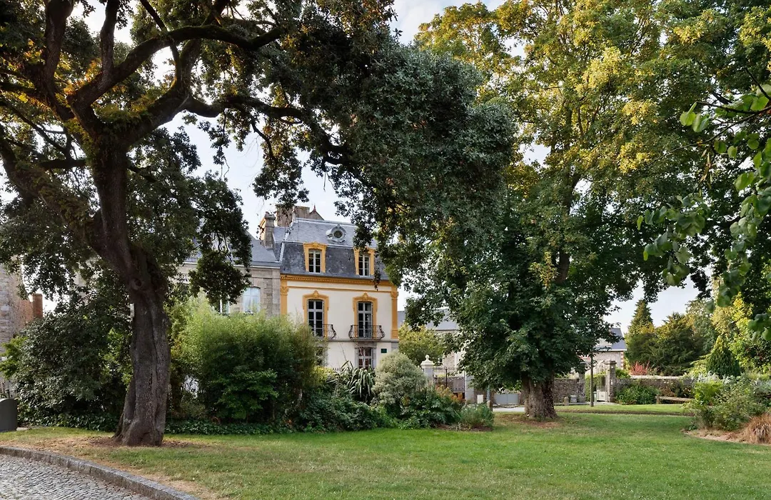 Clos Du Cedre - Chambres D'Hotes D'Exception, Luxury B&B A Dinan-1