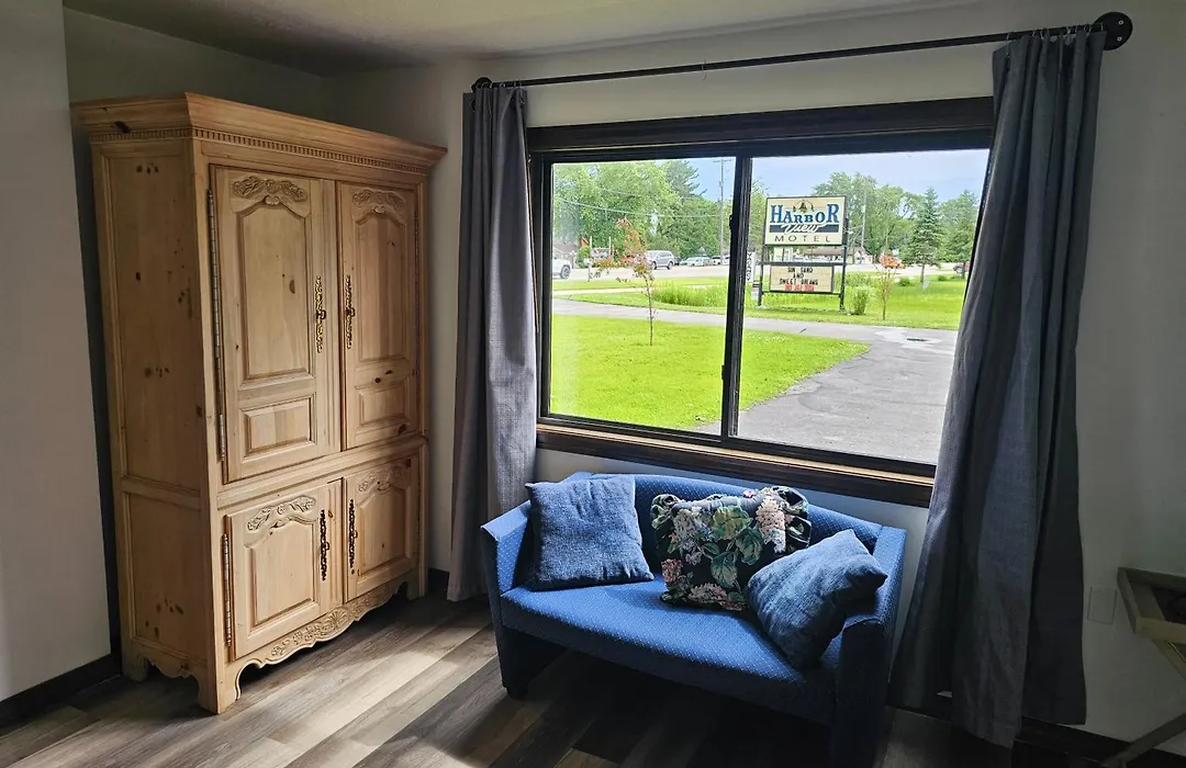 Harbor View Inn Tawas-1