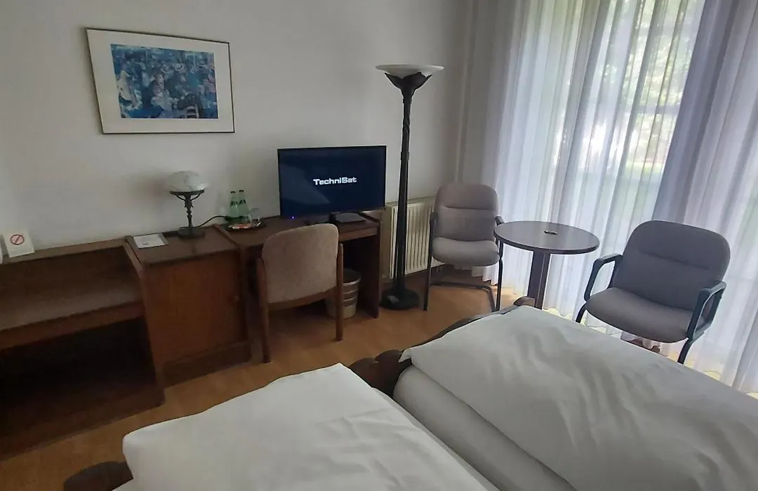 Hotel Zur Kroner Heide-1