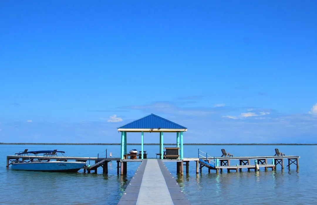 Daphne'S Lagoon Lodge-1