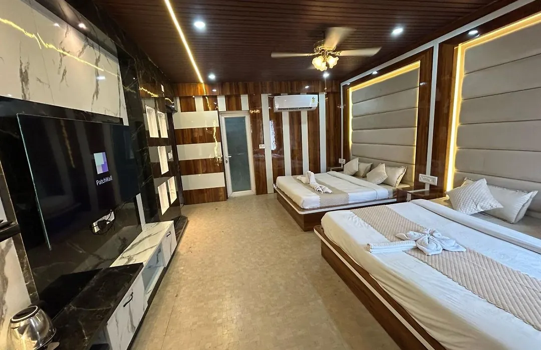 Hotel Dev Ganga-1
